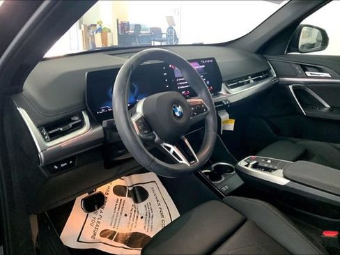Used 2023 BMW X1 xDrive28i w/ M Sport Package AWD/4WD image 7