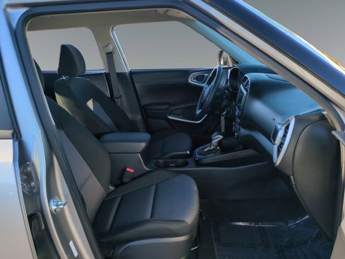 Used 2024 Kia Soul LX w/ Option Group 015 image 15