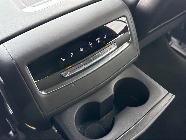 Used 2023 Cadillac Escalade Premium Luxury Platinum AWD/4WD image 44