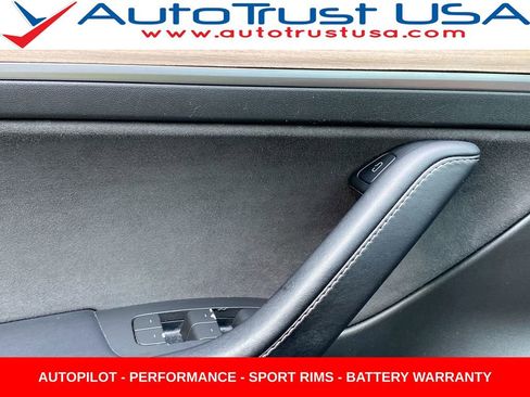 Used 2022 Tesla Model 3 Performance image 14