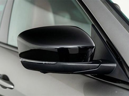 Used 2022 Maserati Levante Modena image 34