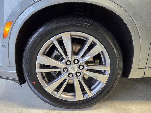 Used 2024 Cadillac XT6 Premium Luxury w/ Technology Package FWD image 29