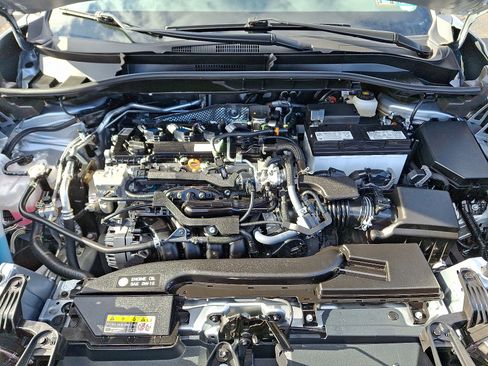 Used 2023 Toyota Corolla Cross XLE image 28