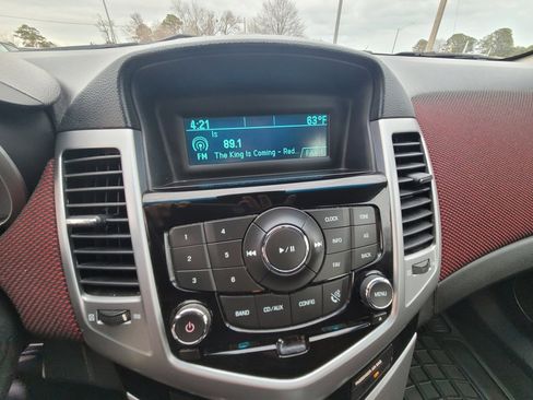 Used 2011 Chevrolet Cruze LT image 13