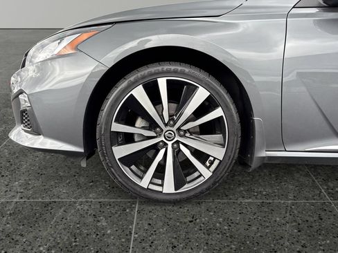 Used 2019 Nissan Altima 2.5 SR w/ SR Premium Package AWD/4WD image 5