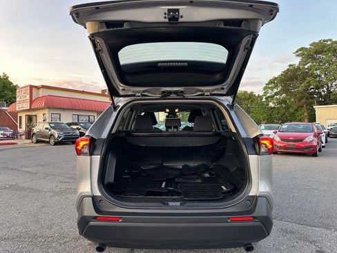 Used 2019 Toyota RAV4 LE w/ All Weather Liner Package AWD/4WD image 15