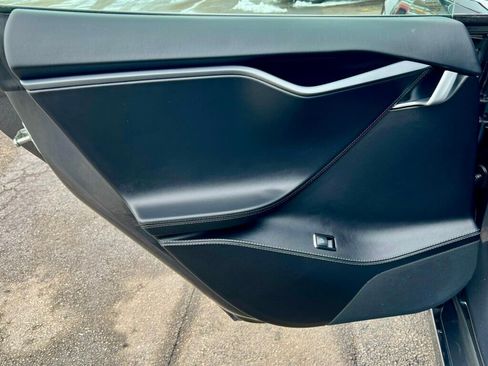 Used 2018 Tesla Model S 75D image 16