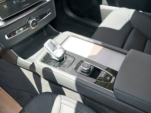 New 2026 Volvo XC90 T8 Plus w/ Protection Package AWD/4WD image 17