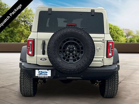 New 2026 Ford Bronco Badlands w/ Sasquatch Package AWD/4WD image 4