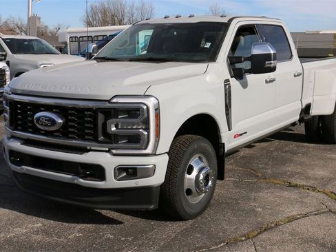 New 2026 Ford F350 Platinum w/ Platinum Plus Package image 2