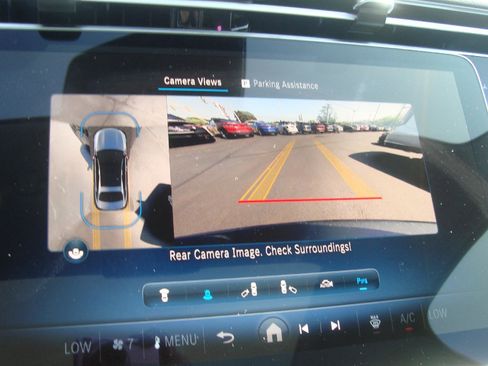 Used 2024 Mercedes-Benz E 350 4MATIC Sedan image 34