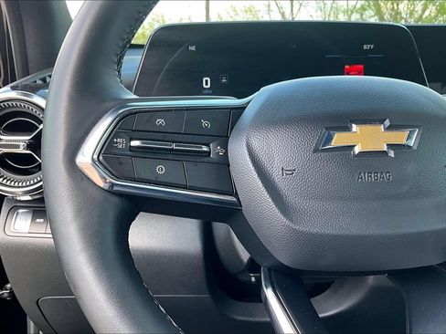 Used 2025 Chevrolet Equinox LT AWD/4WD image 15