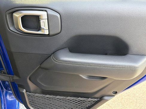 Used 2019 Jeep Wrangler Unlimited Sahara image 29