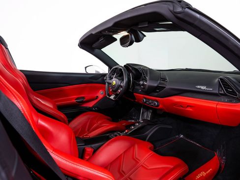 Used 2019 Ferrari 488 Spider RWD image 24