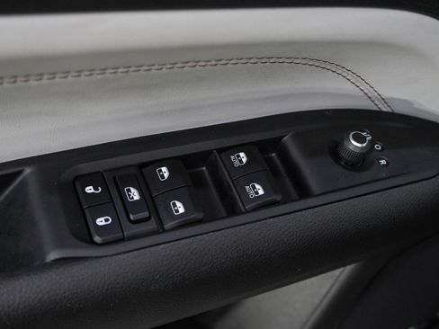 Used 2023 Jeep Compass Limited AWD/4WD image 21