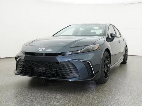 New 2026 Toyota Camry SE FWD image 32