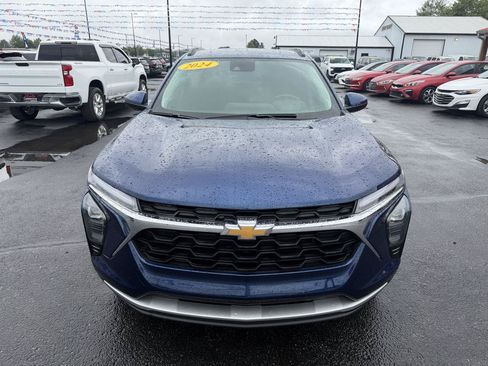 Used 2024 Chevrolet Trax LT w/ Driver Confidence Package FWD image 10