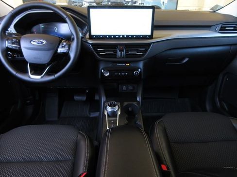 Certified 2025 Ford Escape SE FWD image 20