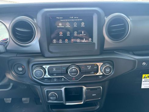 Used 2022 Jeep Wrangler Unlimited Sport image 20