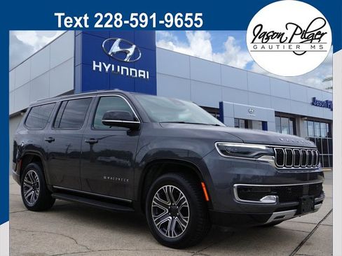 Used 2024 Jeep Wagoneer Series II image 1