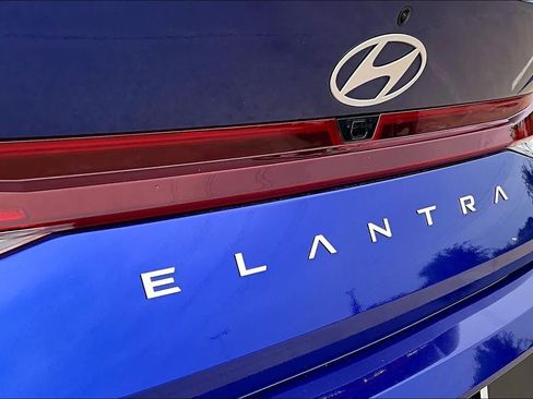 Certified 2024 Hyundai Elantra SEL FWD image 30