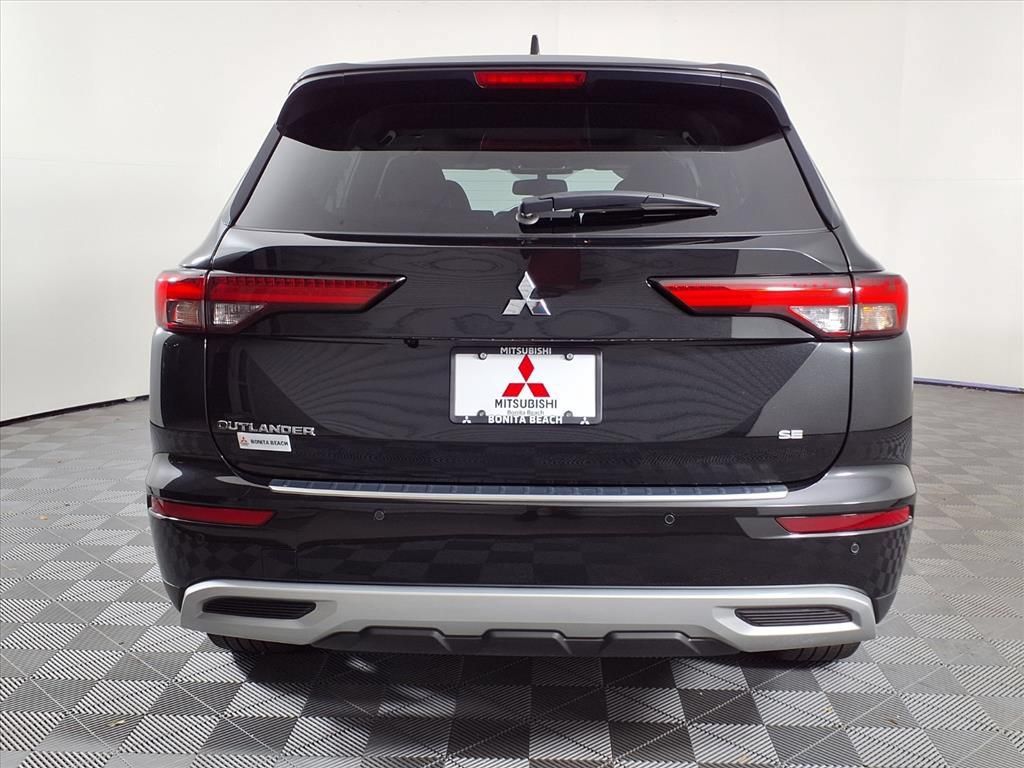 Used 2024 Mitsubishi Outlander SE FWD image 6
