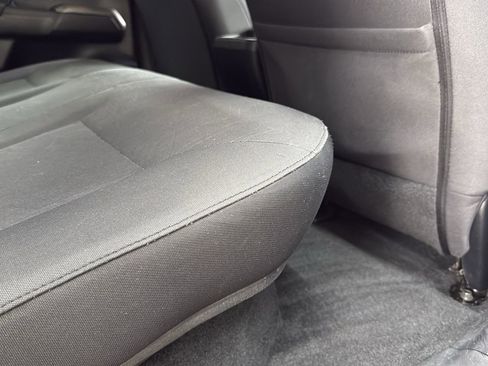 Used 2017 Toyota Tacoma TRD Sport w/ Tow Package (A/T) image 27