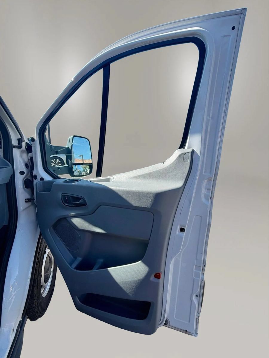 Used 2018 Ford Transit 350 XL RWD image 8