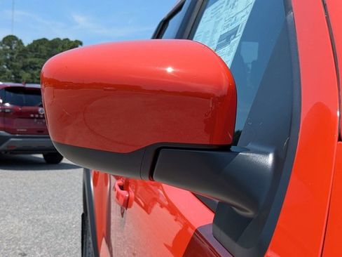 New 2025 Nissan Frontier PRO-4X w/ Black Accent Package image 11