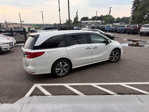 Used 2023 Honda Odyssey Touring image 13