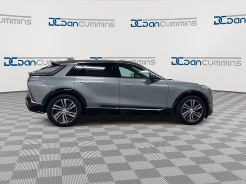 Used 2024 Cadillac Lyriq Luxury w/ LPO, Floor Liner Package RWD image 9