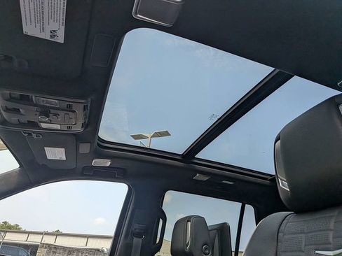 Certified 2023 Cadillac Escalade V w/ Heavy-Duty Trailer Package AWD/4WD image 22
