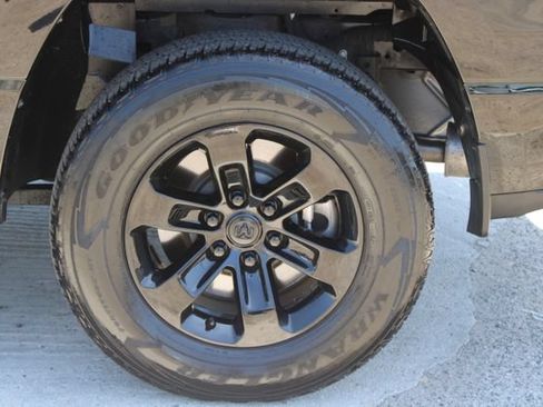 Used 2023 RAM 1500 Laramie RWD image 8