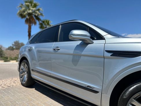 Used 2023 Bentley Bentayga Speed AWD/4WD image 11
