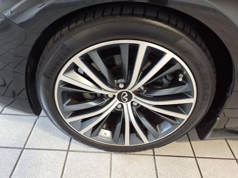 Used 2022 INFINITI Q60 3.0t Luxe w/ Cargo Package RWD image 5