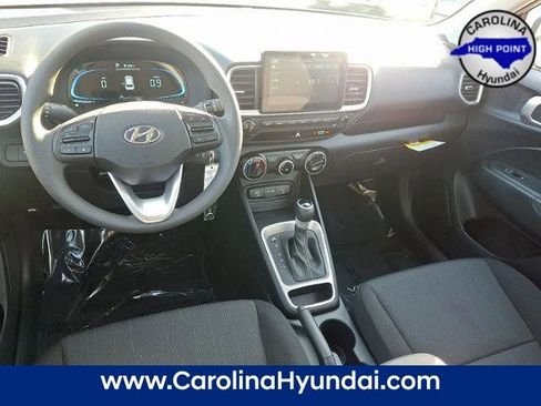 New 2026 Hyundai Venue SE image 6