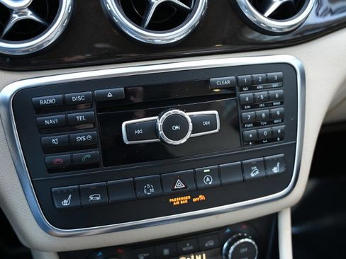 Used 2015 Mercedes-Benz GLA 250 4MATIC image 26