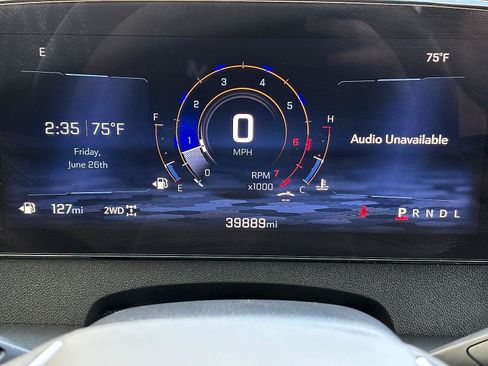 Used 2025 Chevrolet Traverse LT AWD/4WD image 19