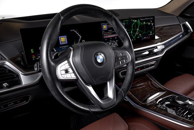 Used 2024 BMW X7 xDrive40i w/ Premium Package AWD/4WD image 33