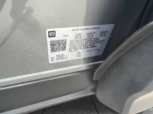 Used 2025 Chevrolet TrailBlazer RS w/ Convenience Package FWD image 24