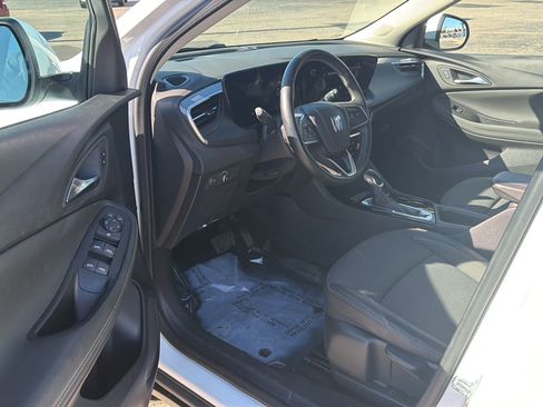 Used 2024 Buick Encore GX Preferred FWD image 8