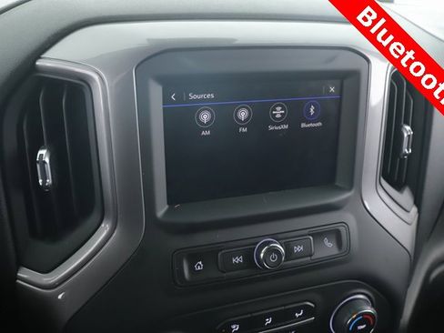 Used 2023 Chevrolet Silverado 1500 Custom image 4