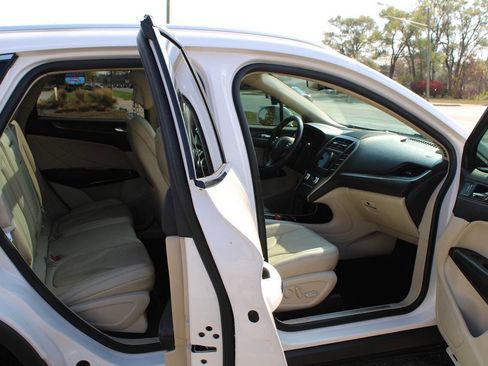 Used 2019 Lincoln MKC Reserve image 70