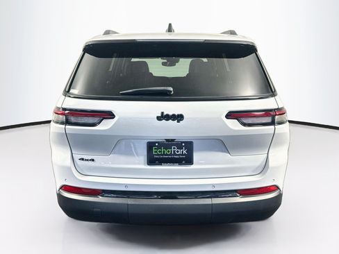 Used 2024 Jeep Grand Cherokee L Laredo AWD/4WD image 7