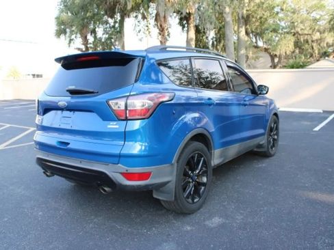 Used 2017 Ford Escape SE w/ Equipment Group 201A FWD image 16