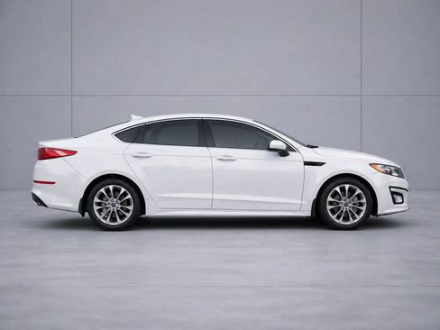 Used 2020 Ford Fusion SE FWD image 7