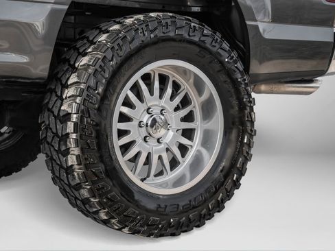 Used 2019 Ford F150 XLT image 58