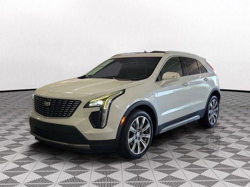Certified 2023 Cadillac XT4 Premium Luxury FWD image 3