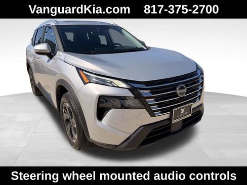 Used 2024 Nissan Rogue SV w/ SV Premium Package image 5