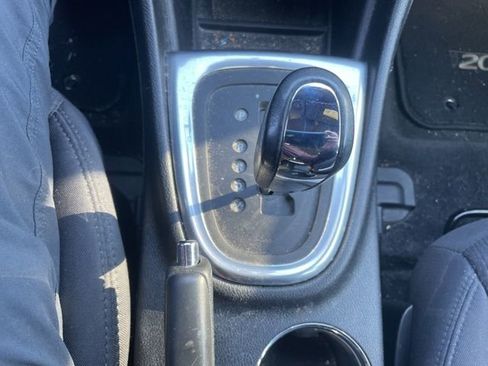 Used 2013 Chrysler 200 Touring image 16